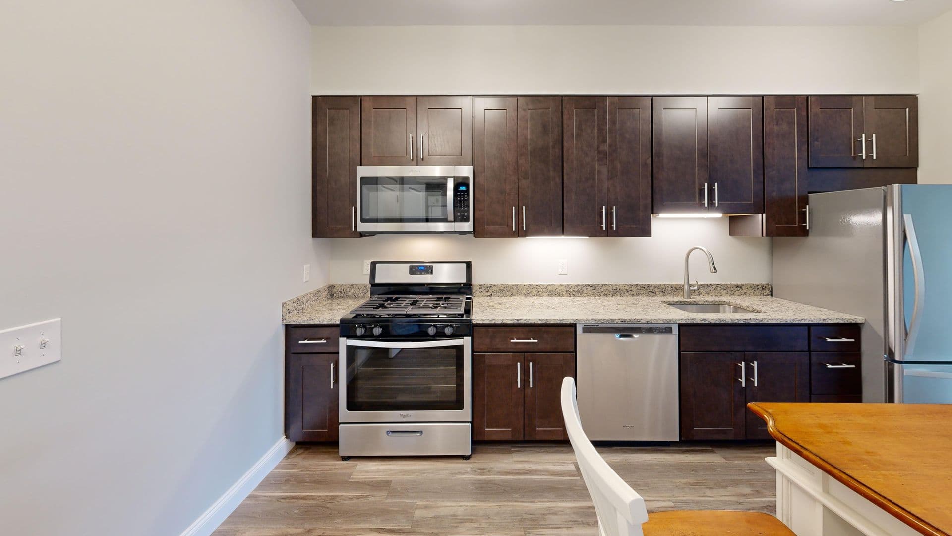 Hamden Apartment: 380 Mather St.