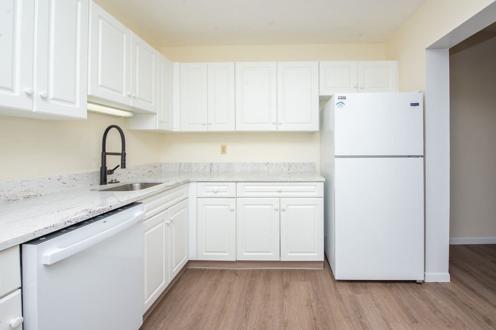 Hamden Apartment: 905 Mix Avenue