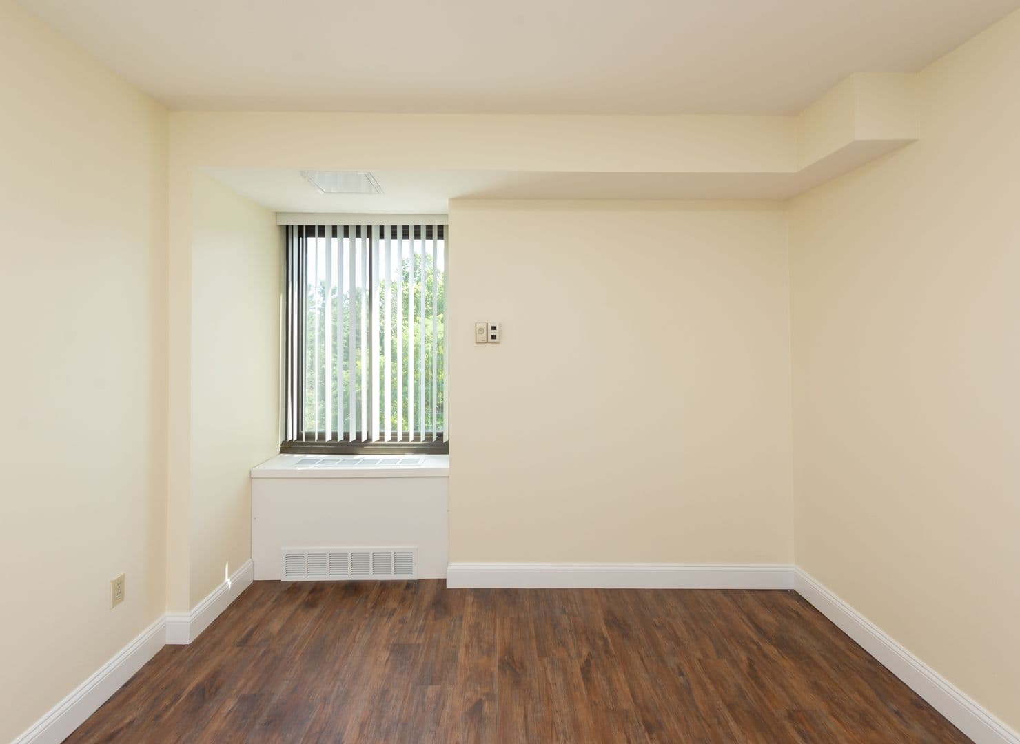 Hamden Apartment: 1199 Whitney Avenue