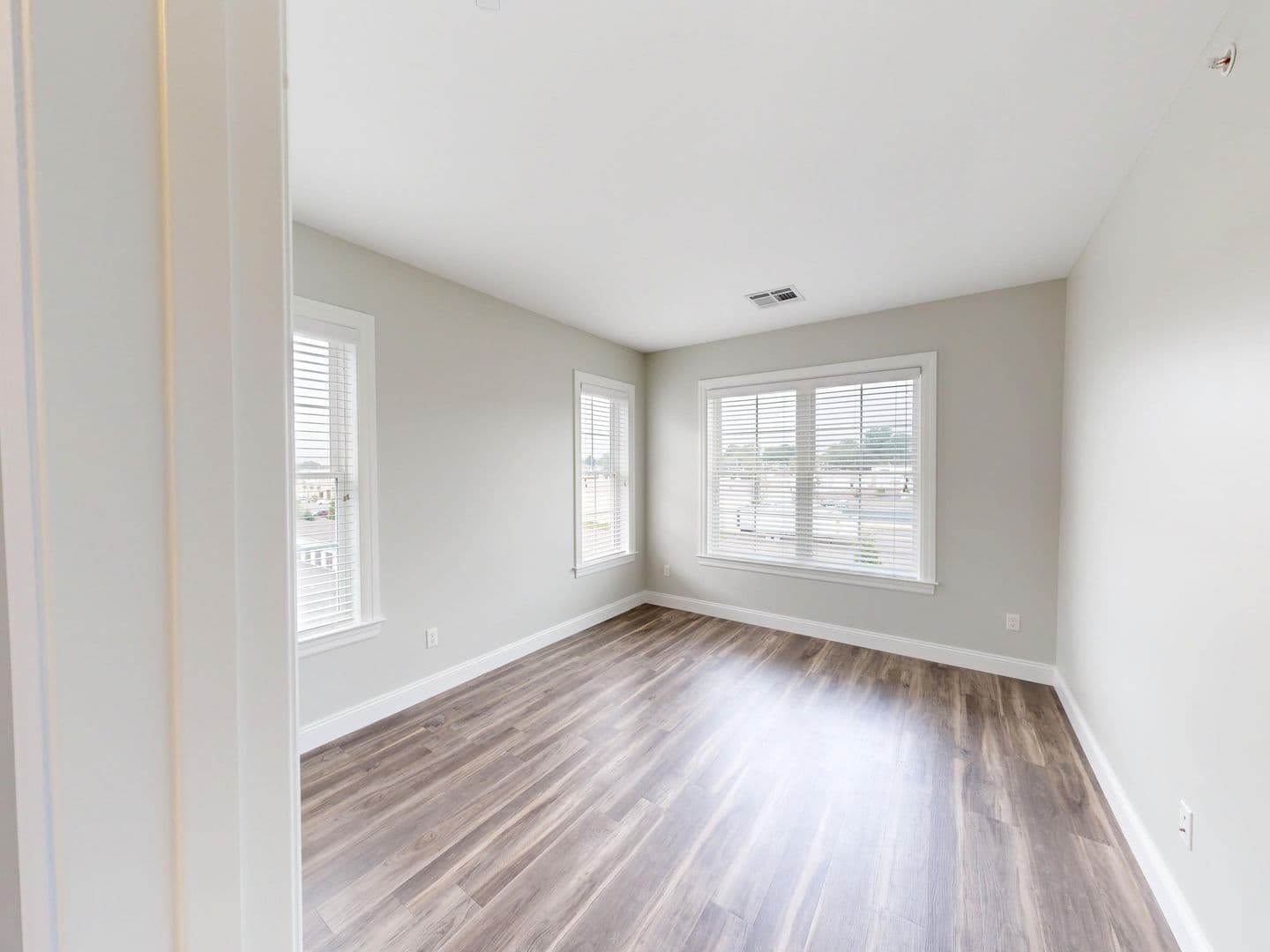 Hamden Apartment: 380 Mather St.