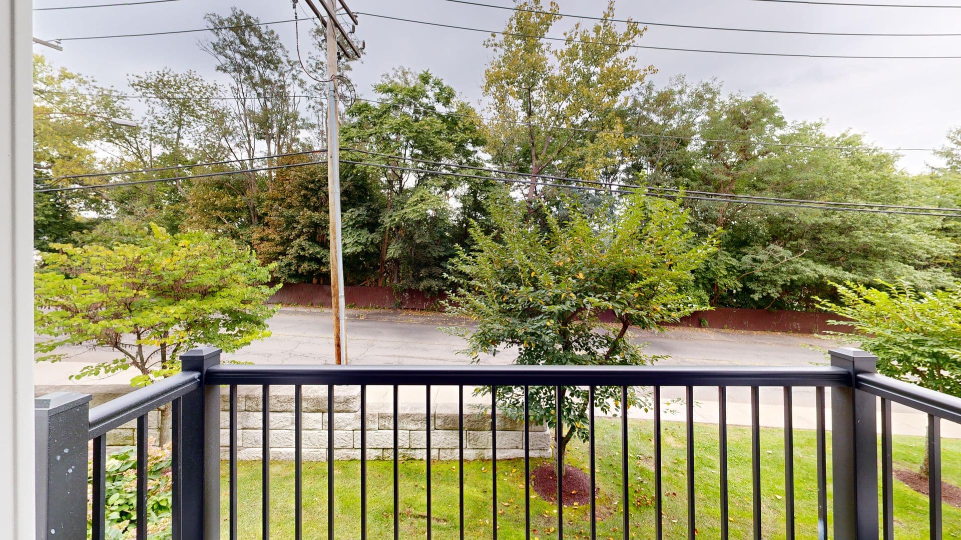 Hamden Apartment: 380 Mather St.