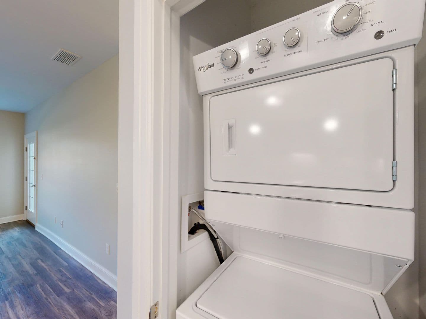 Hamden Apartment: 380 Mather St.