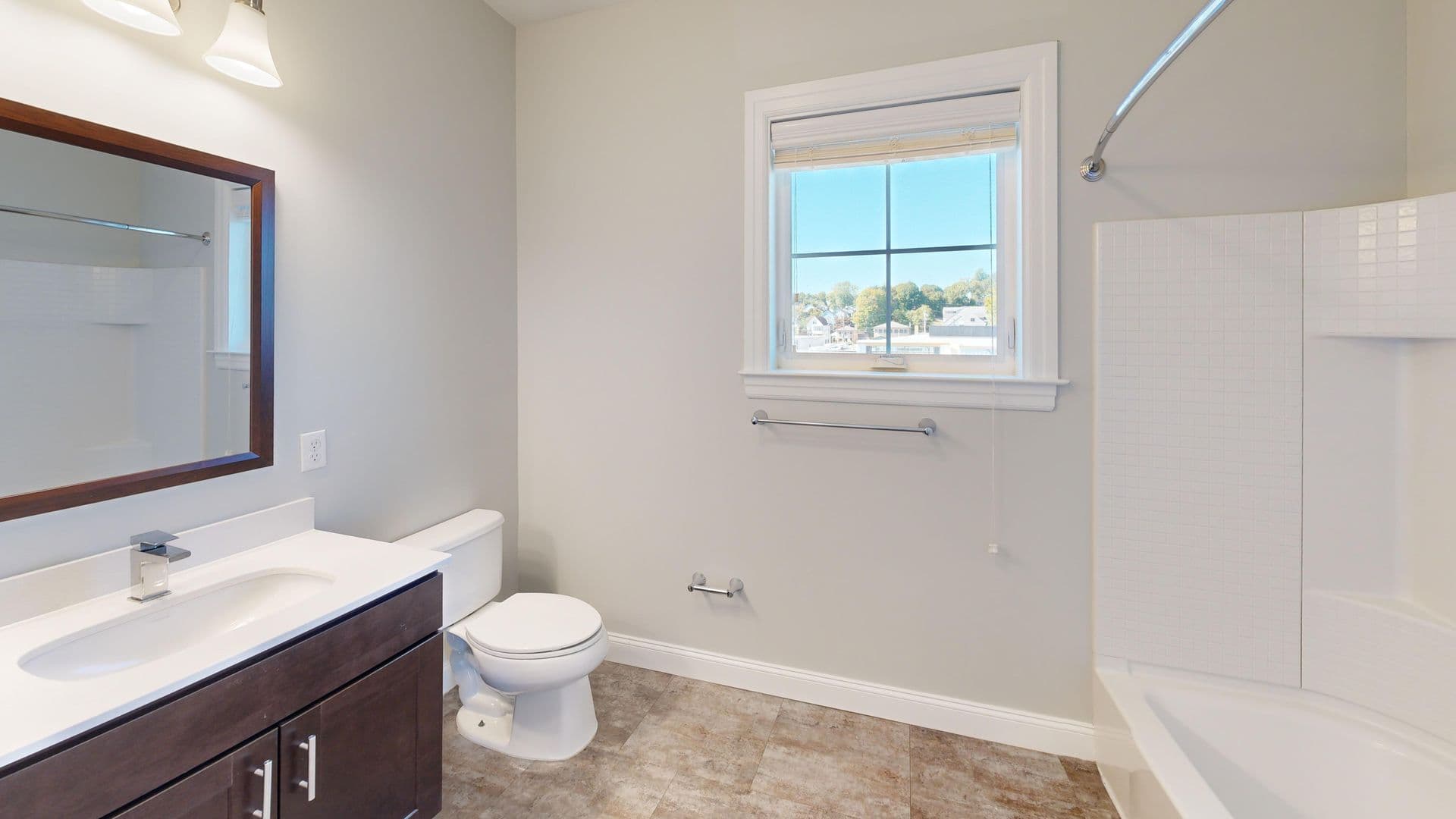 Hamden Apartment: 380 Mather St.