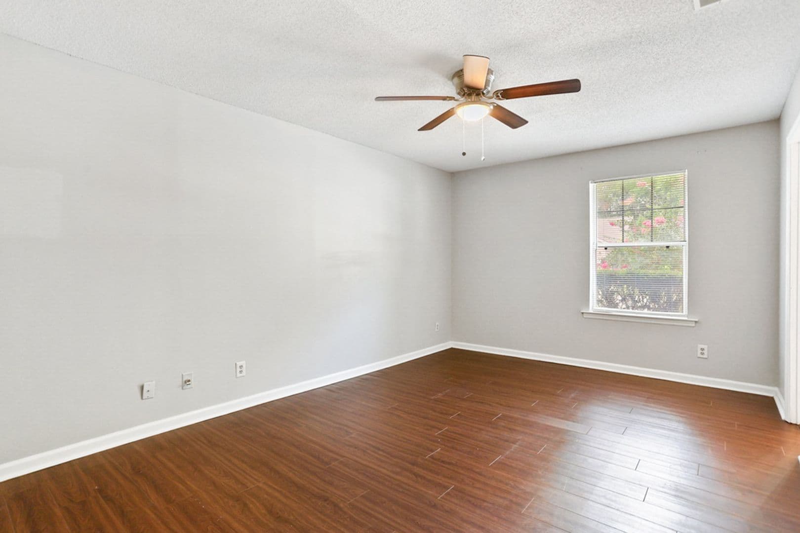 Savannah House: 32 Norwood Ct.