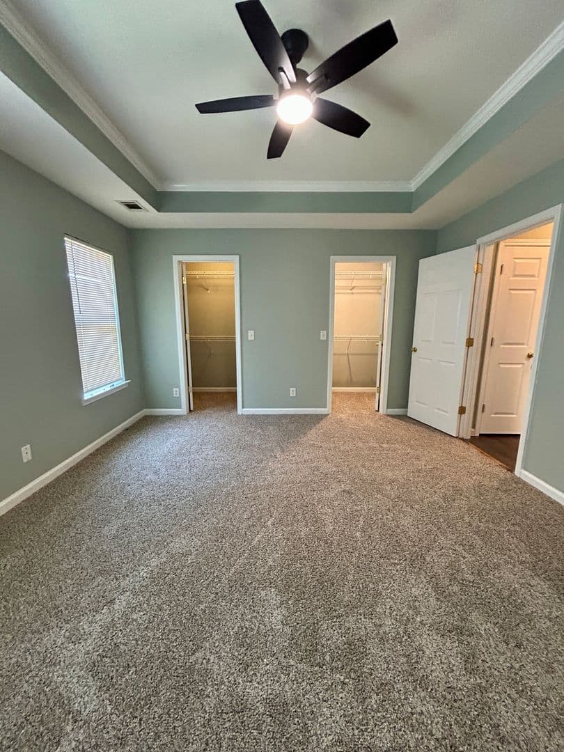 Savannah House: 6 Fontenot Ct