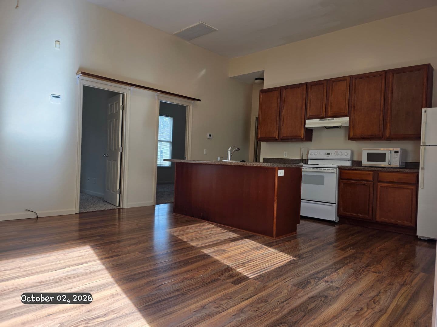 Savannah Apartment: 1102 E. 33rd St