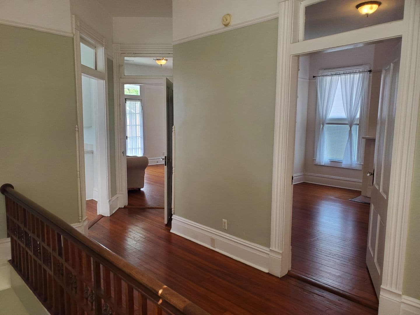 Savannah House: 2402 Lincoln Street