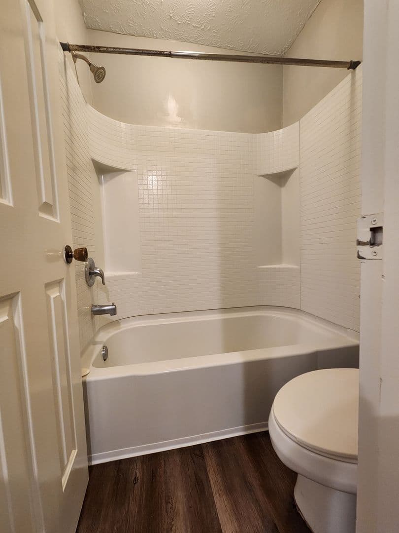 Savannah House: 1211 King George Blvd Unit 14