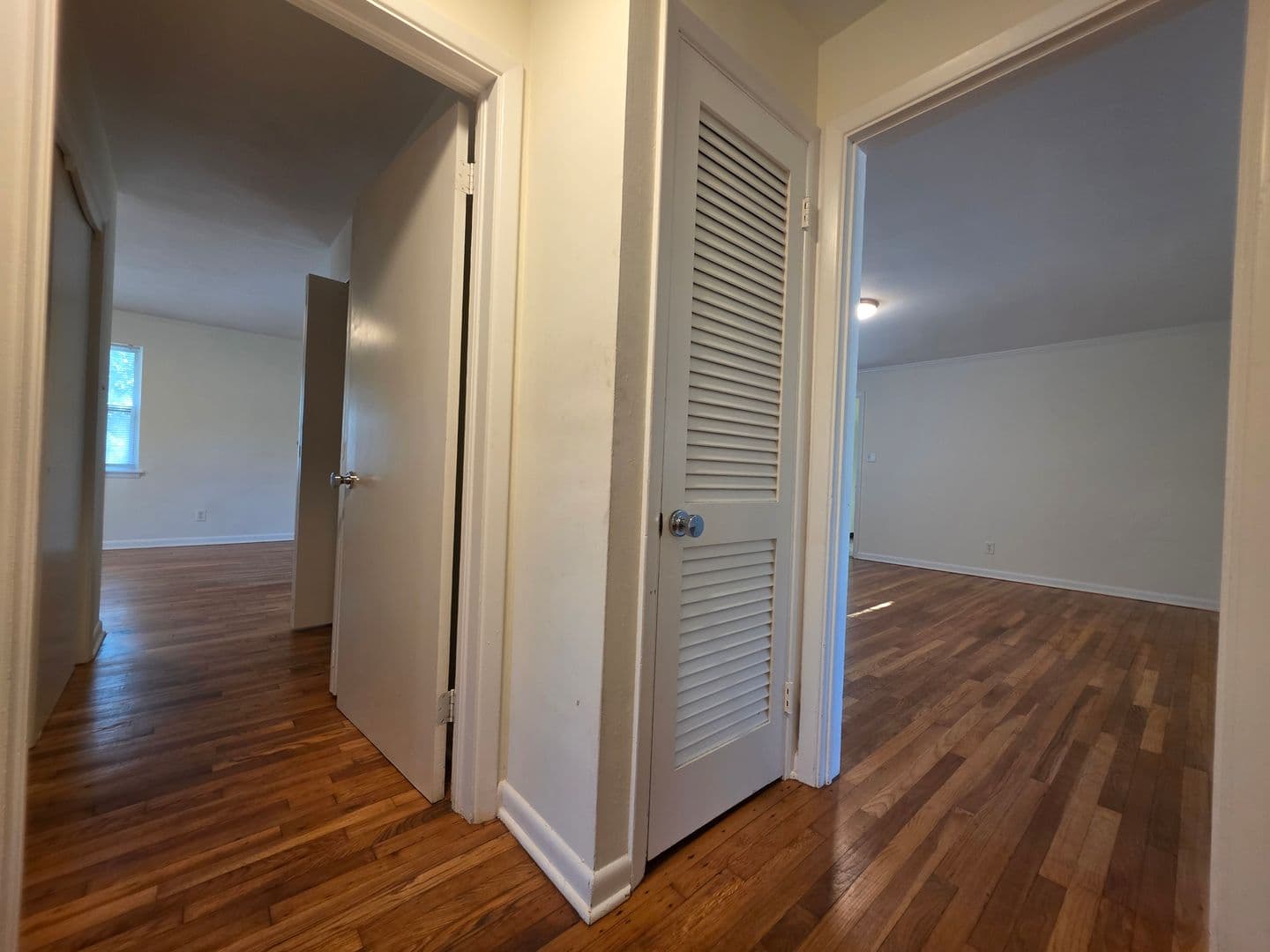 Savannah Apartment: 3601 Bull St