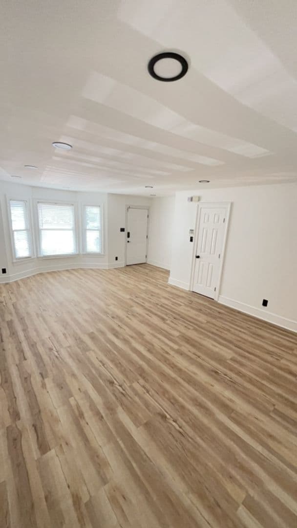 Savannah Townhome: 6501 Habersham Street