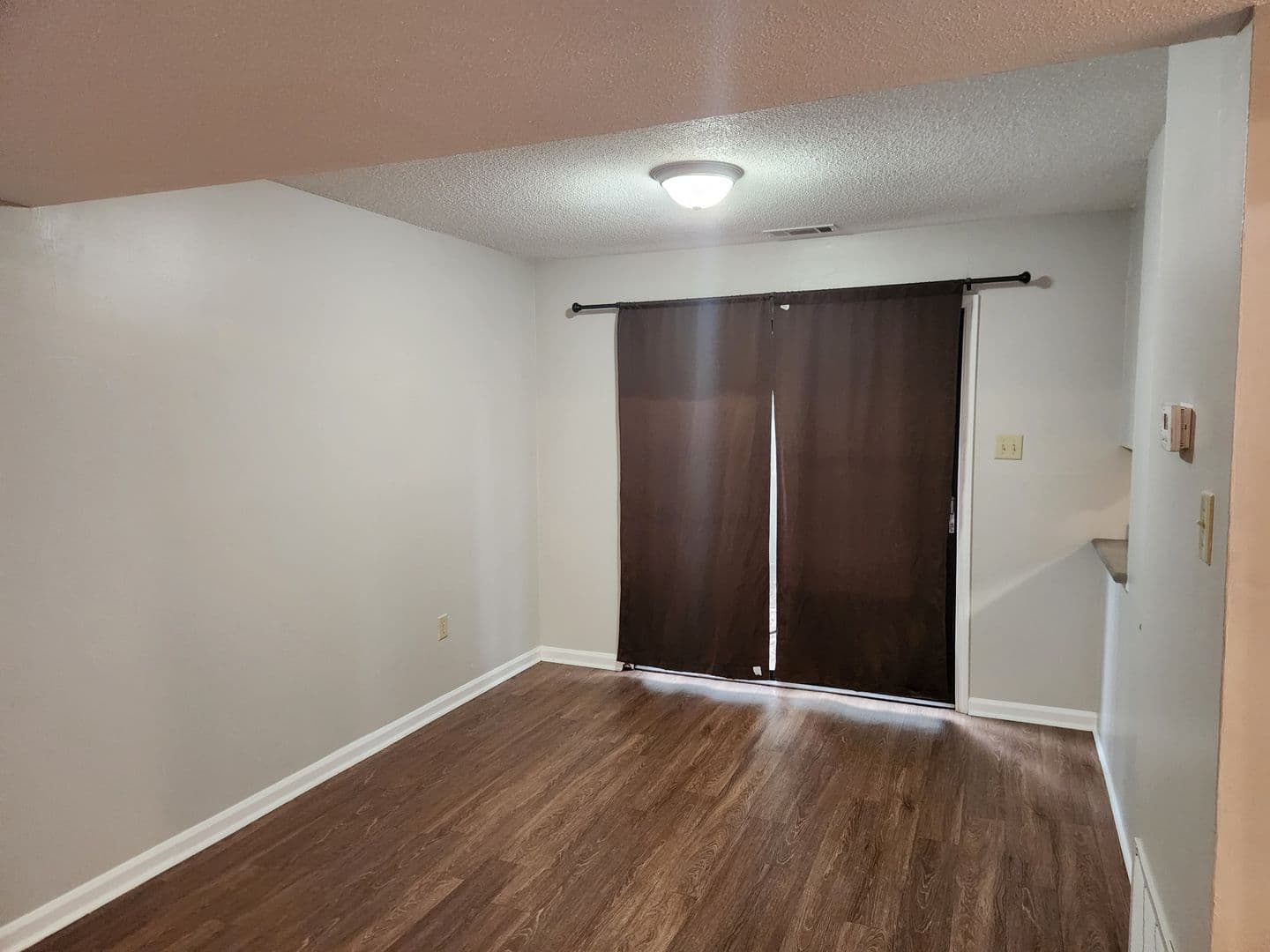Savannah House: 140 Windmill Lane
