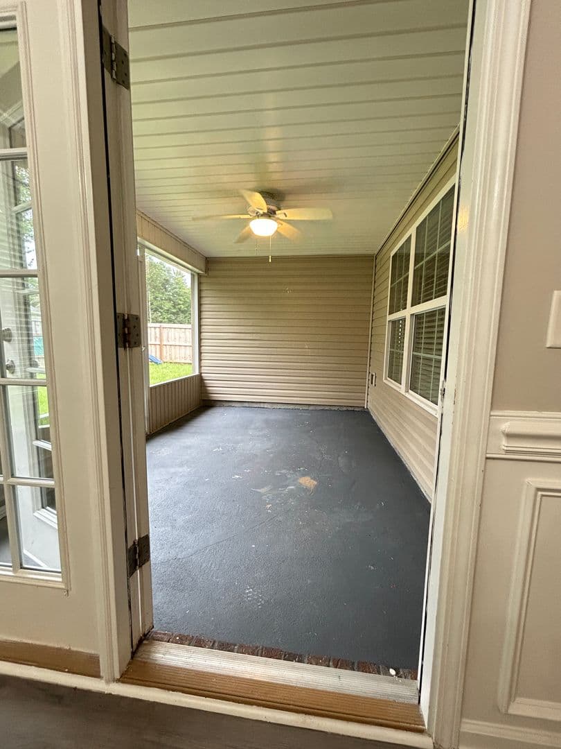 Savannah House: 24 Rainier Lane