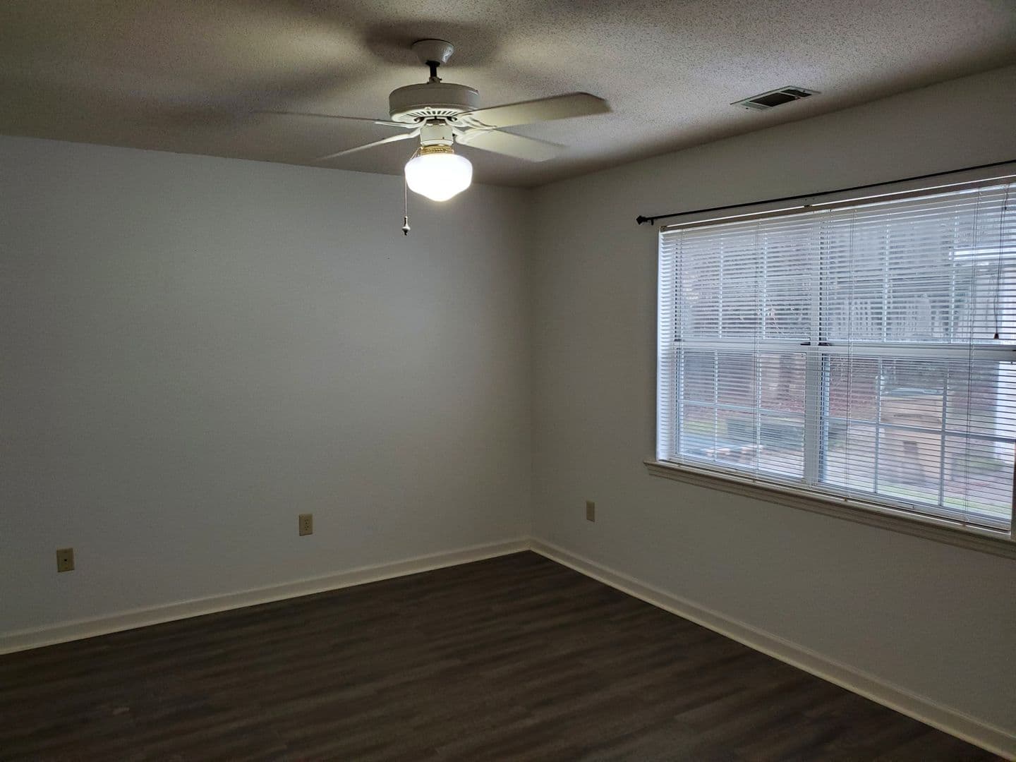Savannah House: 1401 King George Blvd Unit 9
