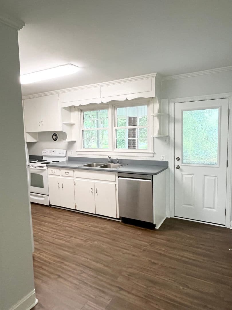 Pooler House: 116 Symons Street