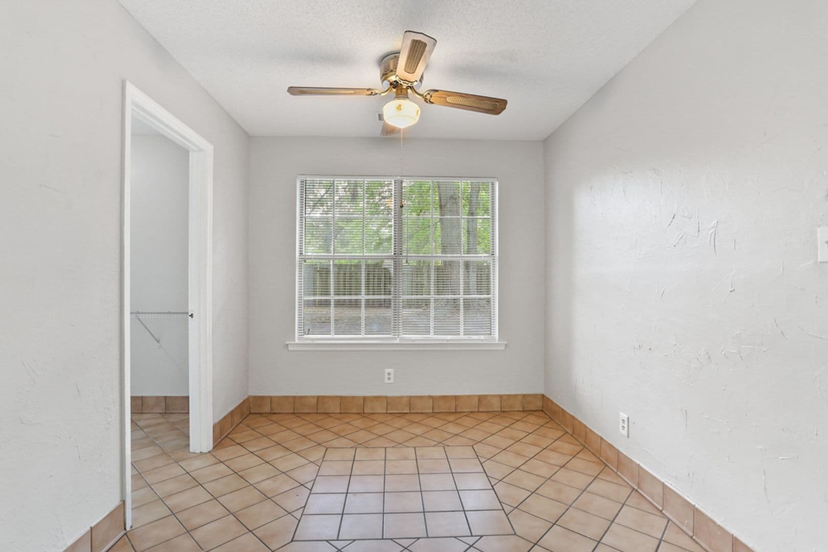 Savannah House: 32 Norwood Ct.