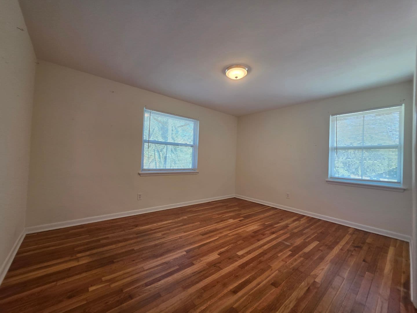 Savannah Apartment: 3601 Bull St