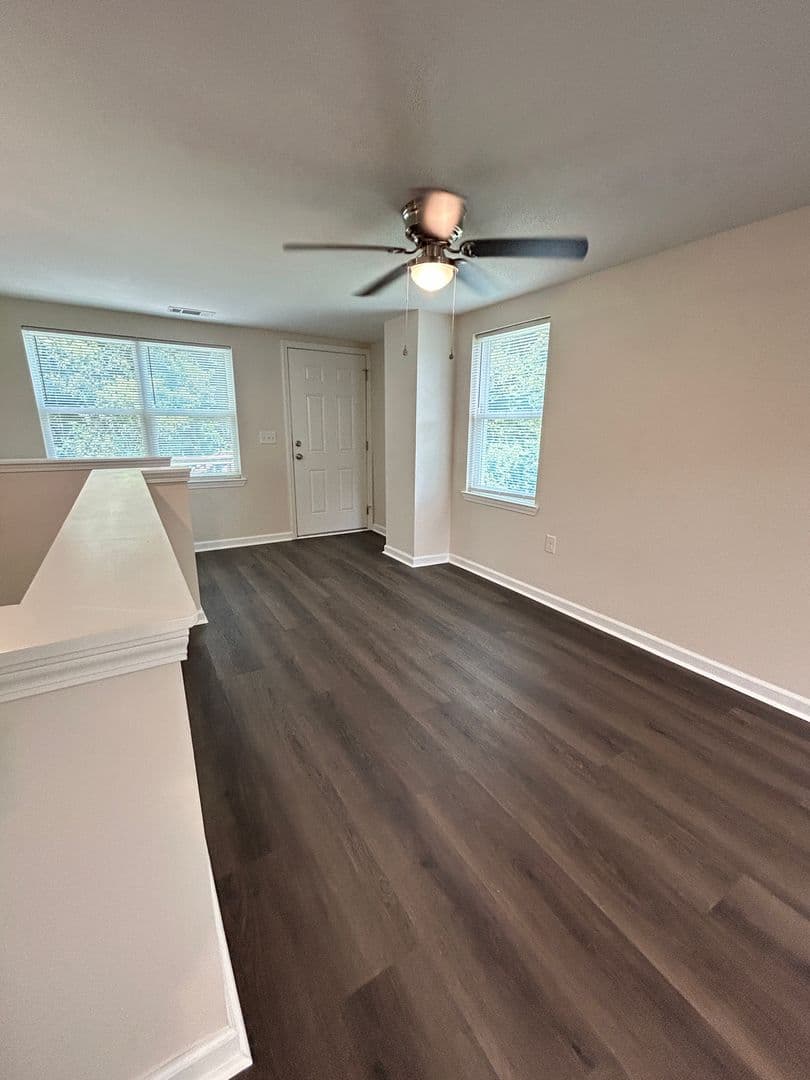 Savannah House: 5308 Jasmine Avenue