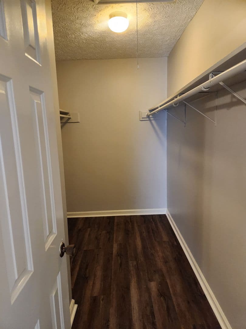 Savannah House: 1211 King George Blvd Unit 14