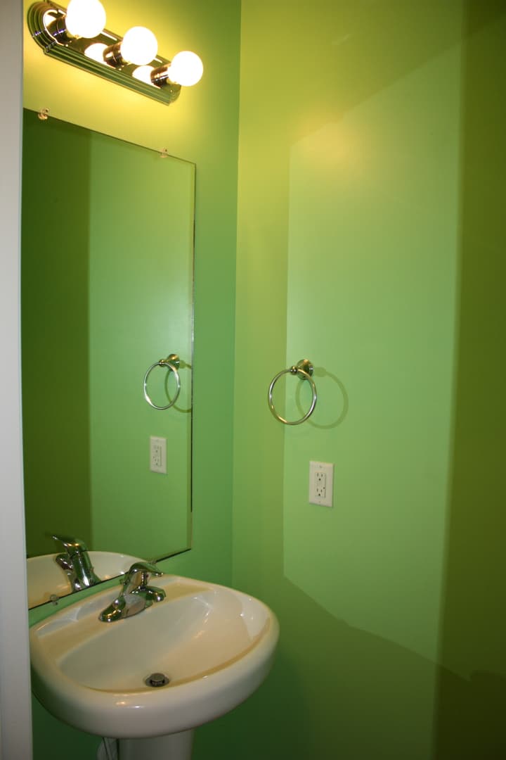 Savannah House: 8 Reese Way
