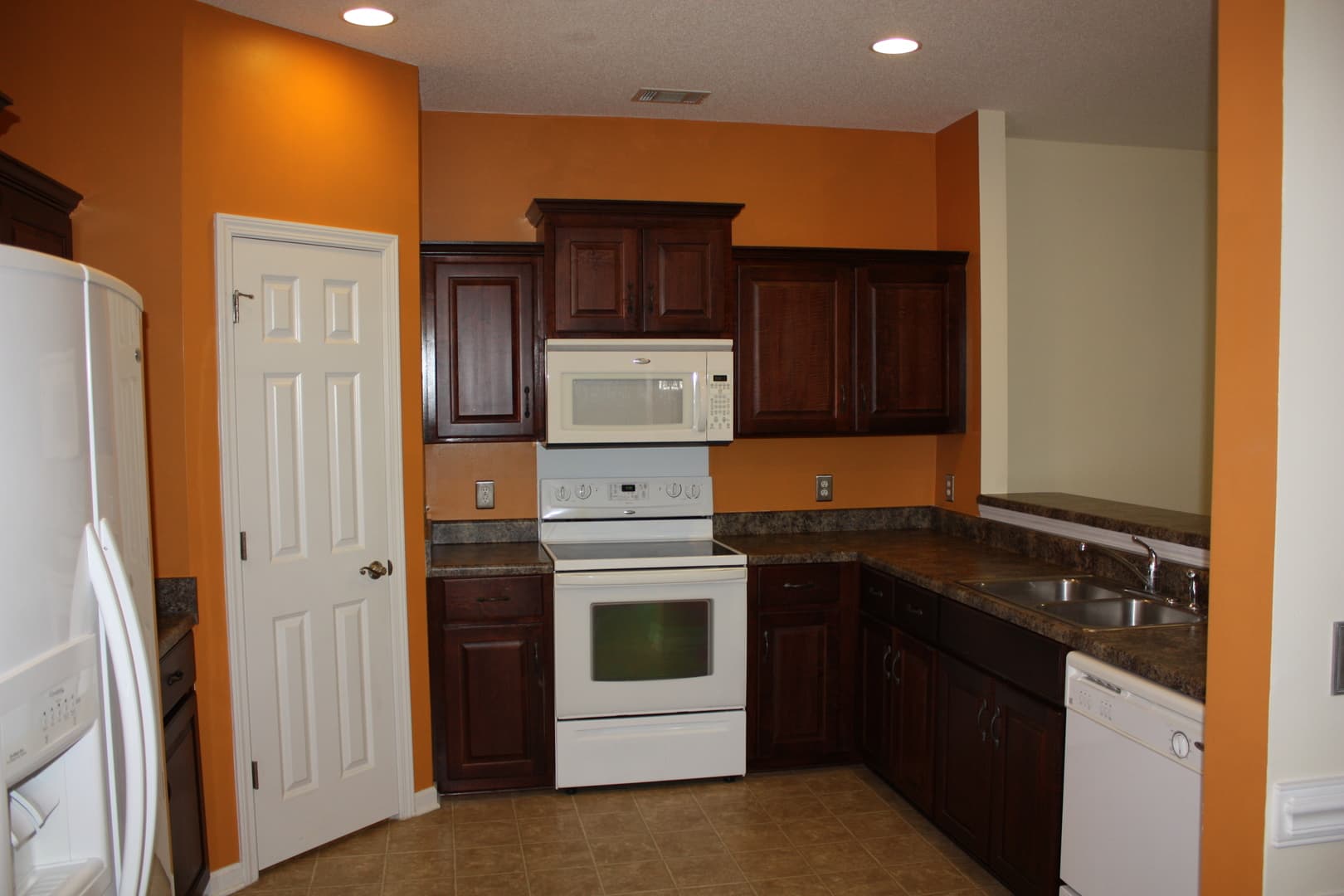 Savannah House: 8 Reese Way