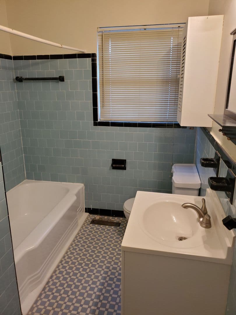 Savannah House: 130 Linden Drive