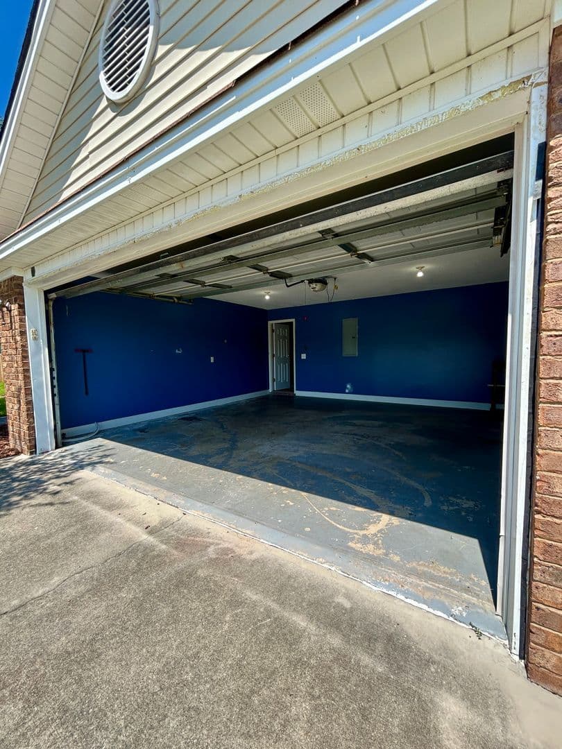 Savannah House: 6 Fontenot Ct