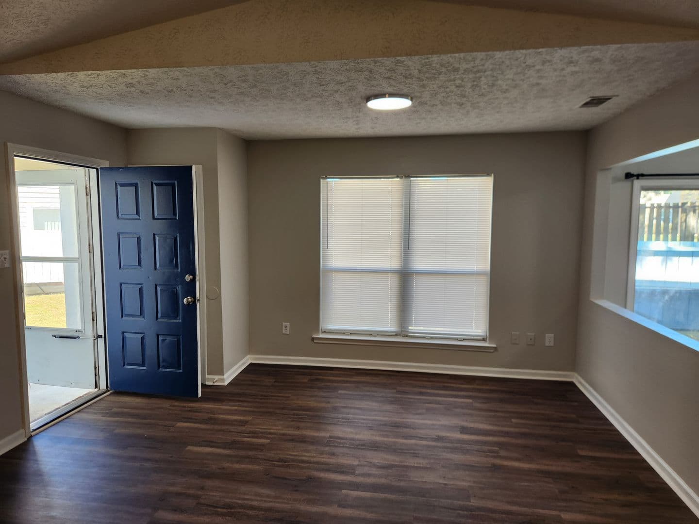 Savannah House: 1211 King George Blvd Unit 14