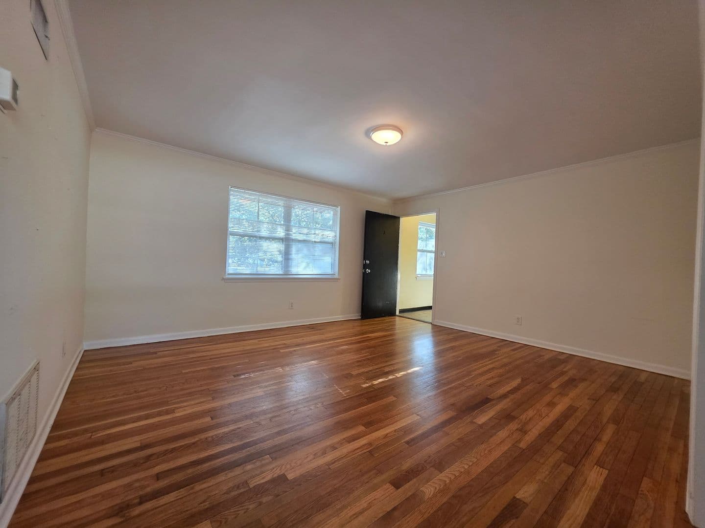 Savannah Apartment: 3601 Bull St