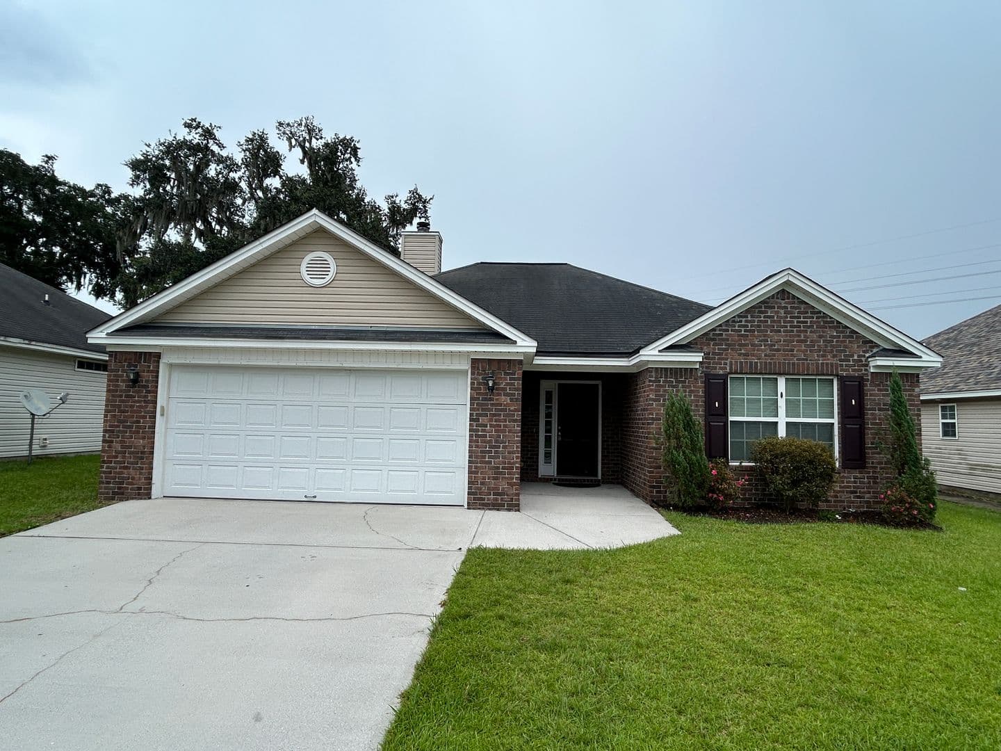 Savannah House: 24 Rainier Lane