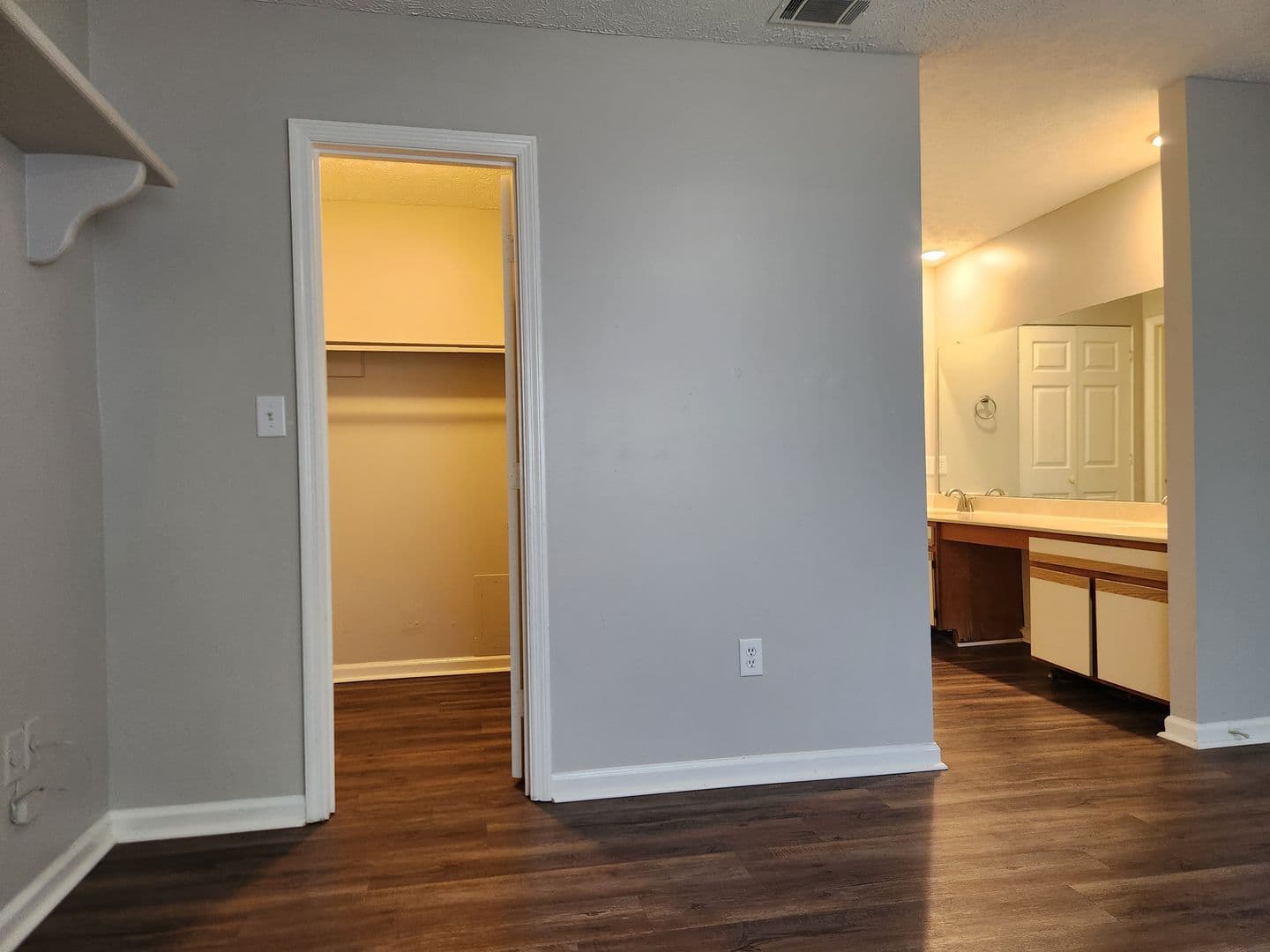 Savannah House: 1211 King George Blvd Unit 14