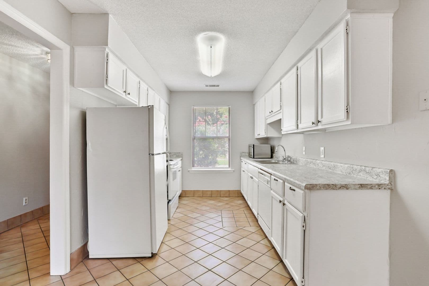 Savannah House: 32 Norwood Ct.