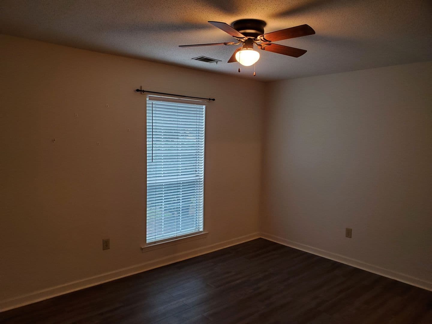 Savannah House: 1401 King George Blvd Unit 9