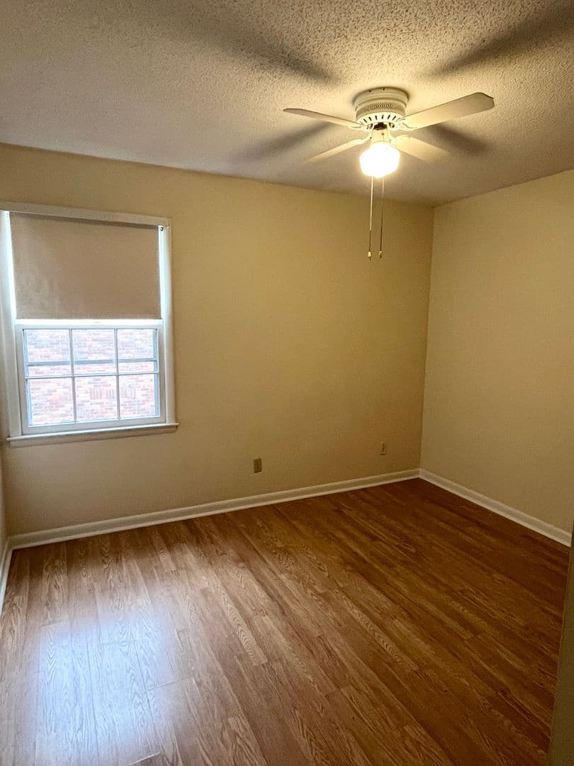 Savannah Townhome: 455 Mall Blvd