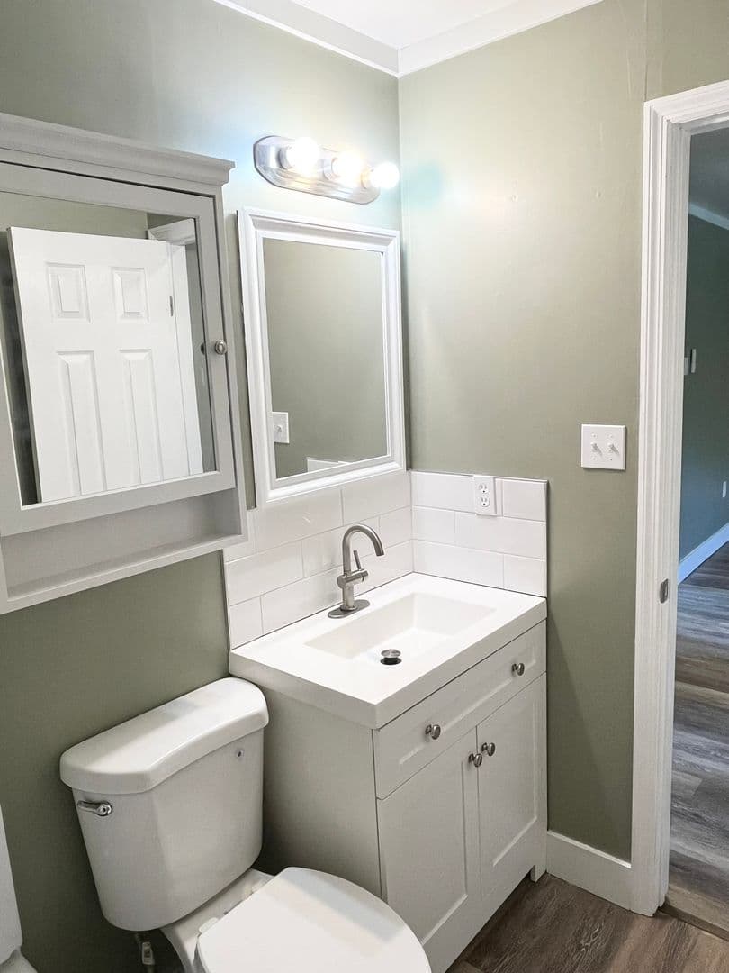 Savannah Apartment: 2524 Semken Ave