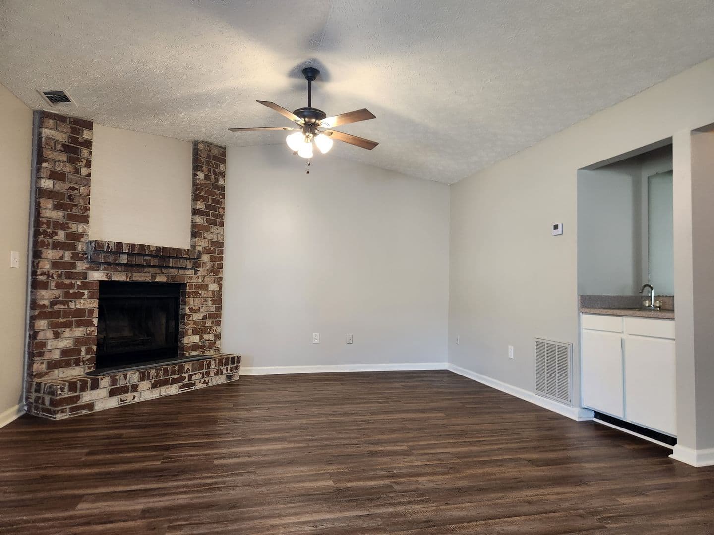 Savannah House: 1211 King George Blvd Unit 14