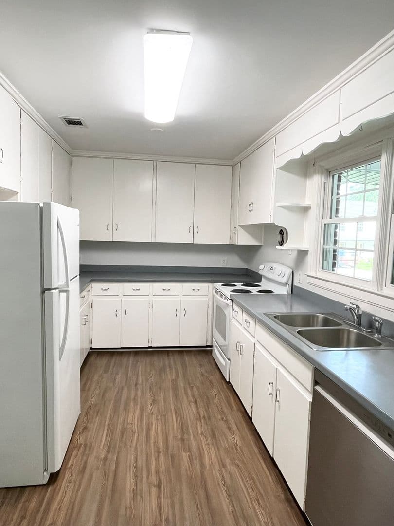 Pooler House: 116 Symons Street
