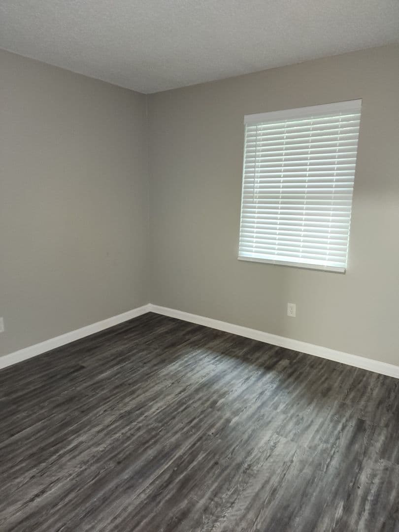 Savannah House: 1325 Whitfield Park Dr.
