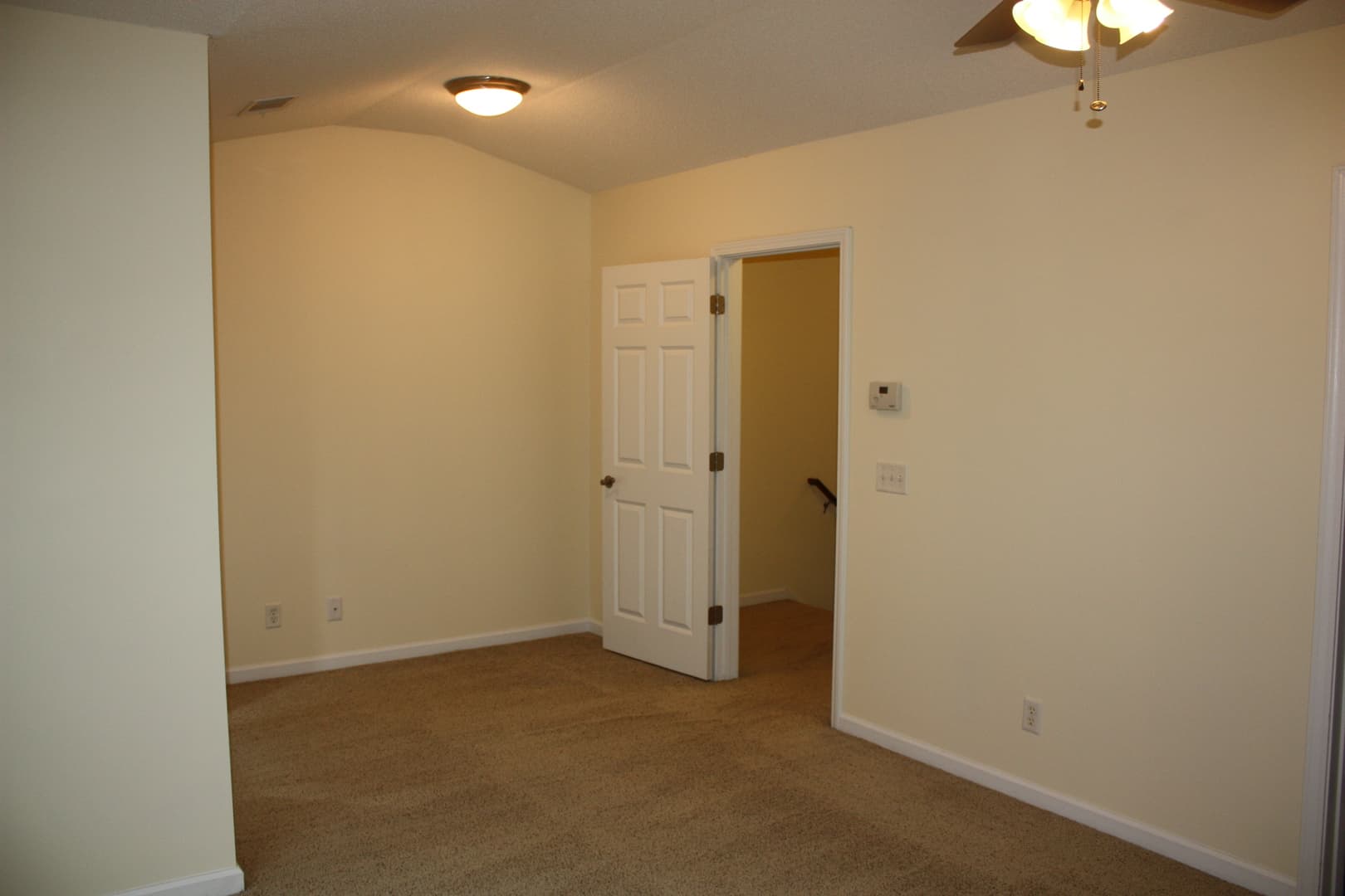 Savannah House: 8 Reese Way