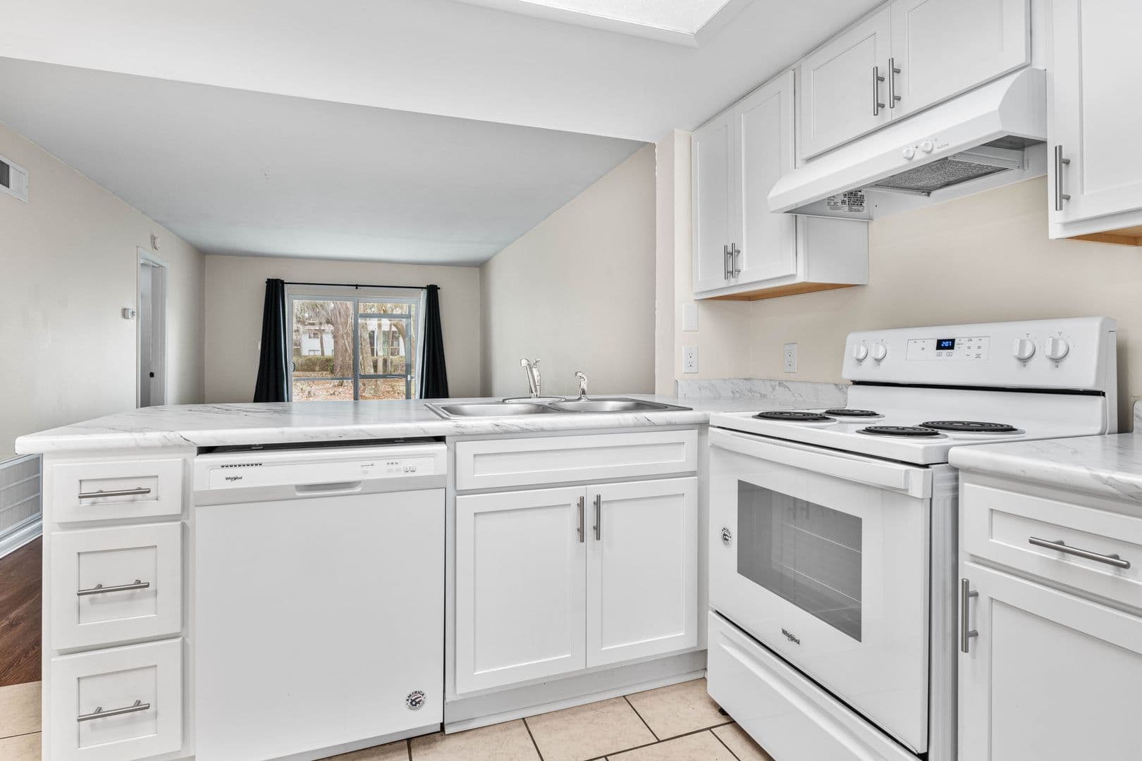 Savannah House: 12510 White Bluff Rd