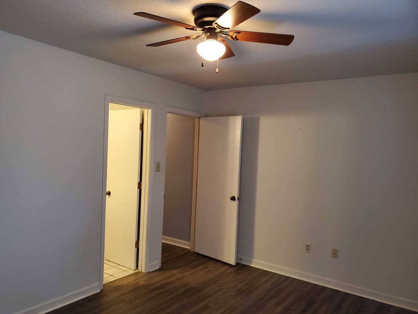 Savannah House: 1401 King George Blvd Unit 9