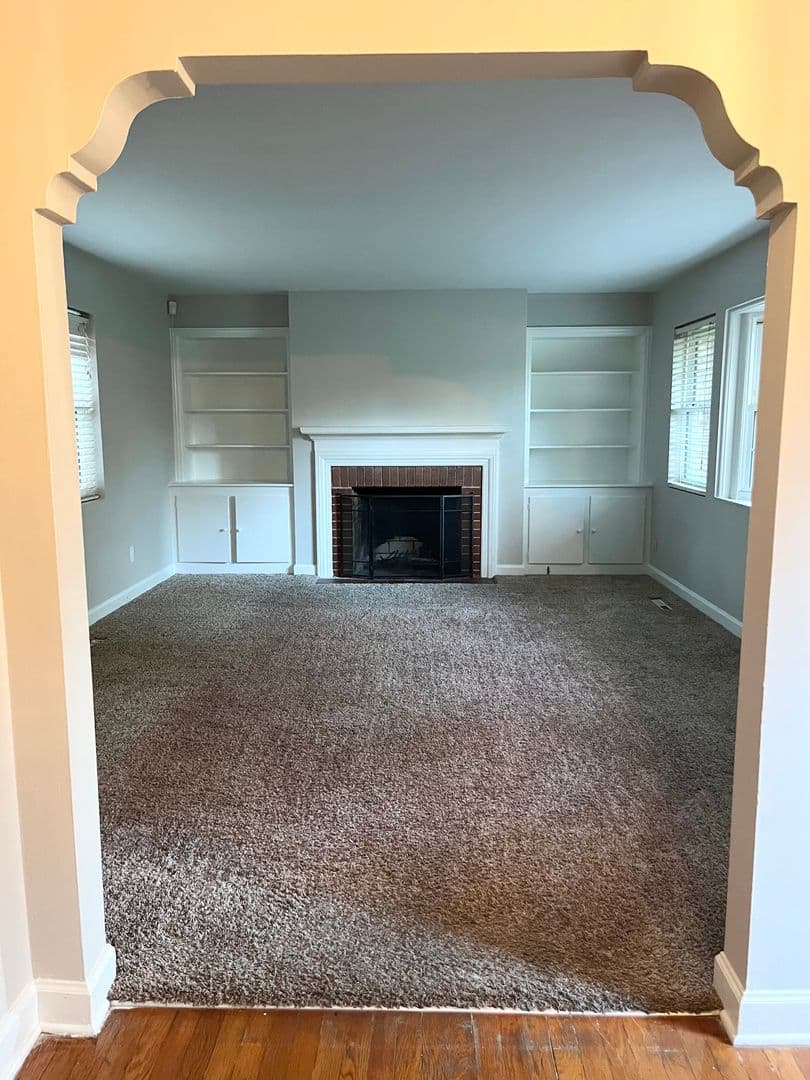 Savannah House: 130 Linden Drive