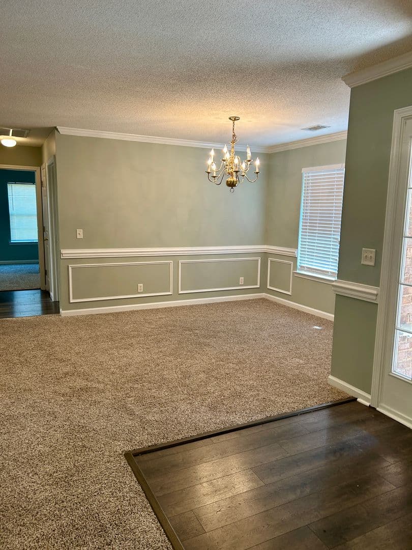 Savannah House: 6 Fontenot Ct