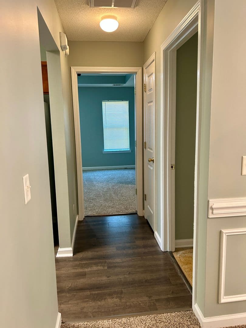 Savannah House: 6 Fontenot Ct