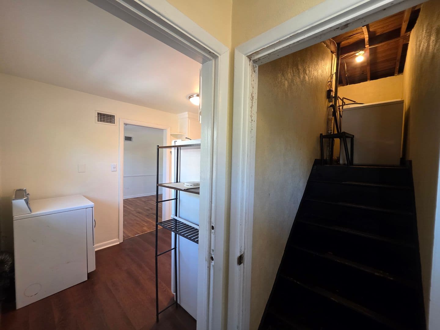 Savannah Apartment: 3601 Bull St