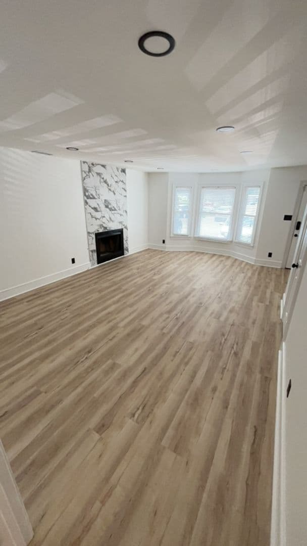 Savannah Townhome: 6501 Habersham Street