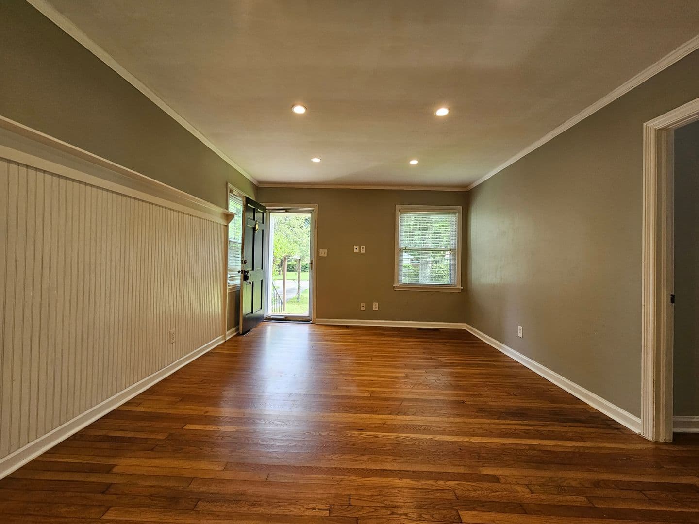 Savannah House: 303 Brandywine Rd