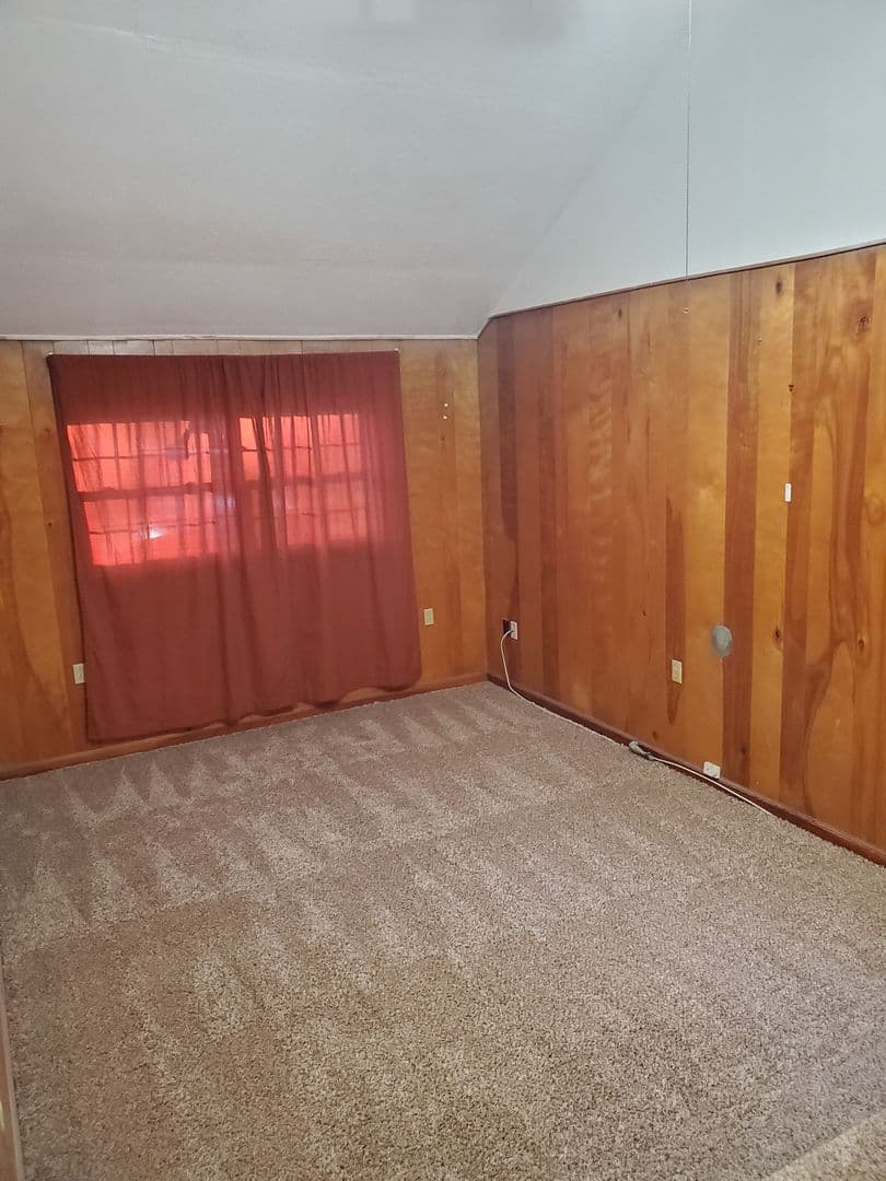 Savannah House: 130 Linden Drive