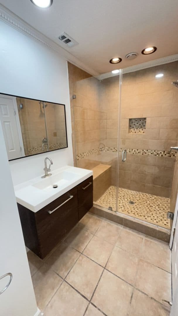 Savannah Townhome: 6501 Habersham Street