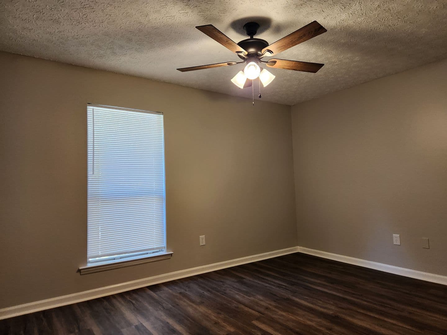 Savannah House: 1211 King George Blvd Unit 14