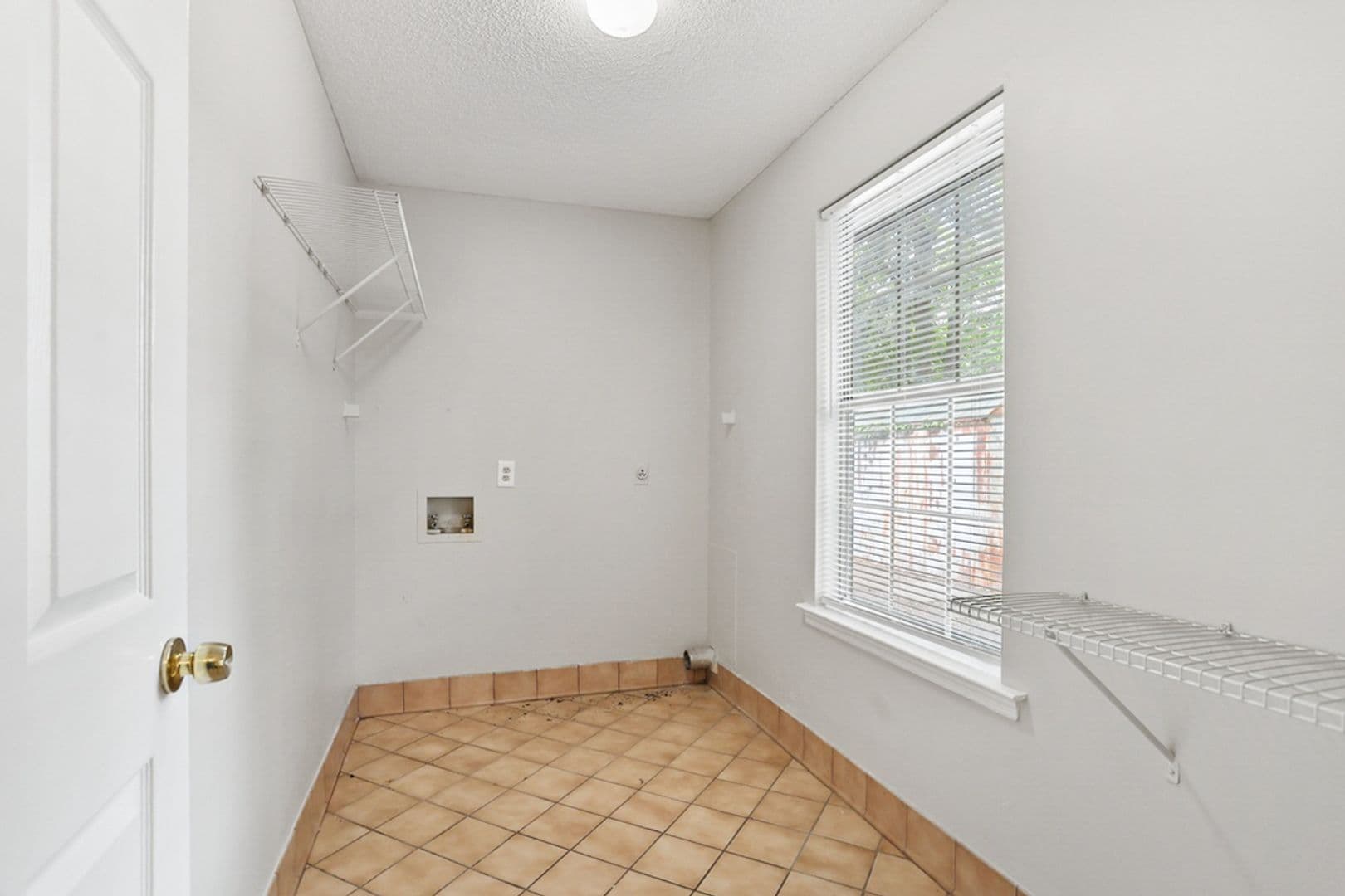 Savannah House: 32 Norwood Ct.